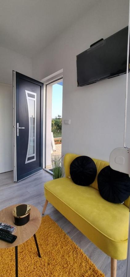 Yellow Dream Murvica  Exterior photo